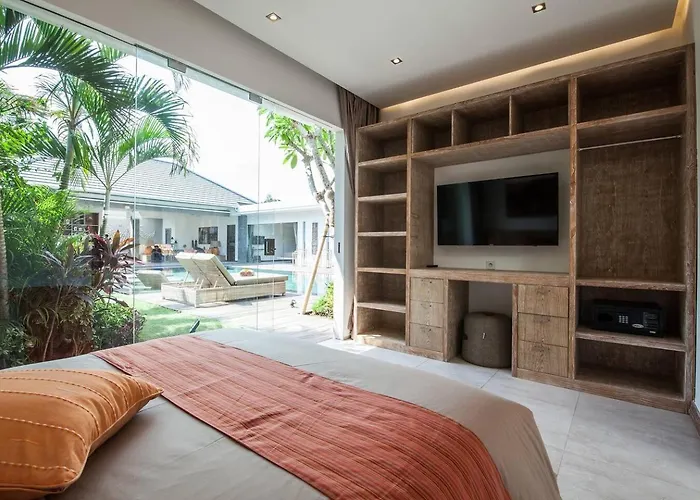 Chill Out In A Luxurious 4 Bedroom Villa Seminyak