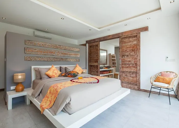 Chill Out In A Luxurious 4 Bedroom Seminyak
