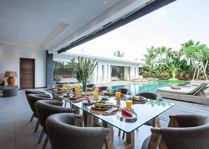 Chill Out In A Luxurious 4 Bedroom *